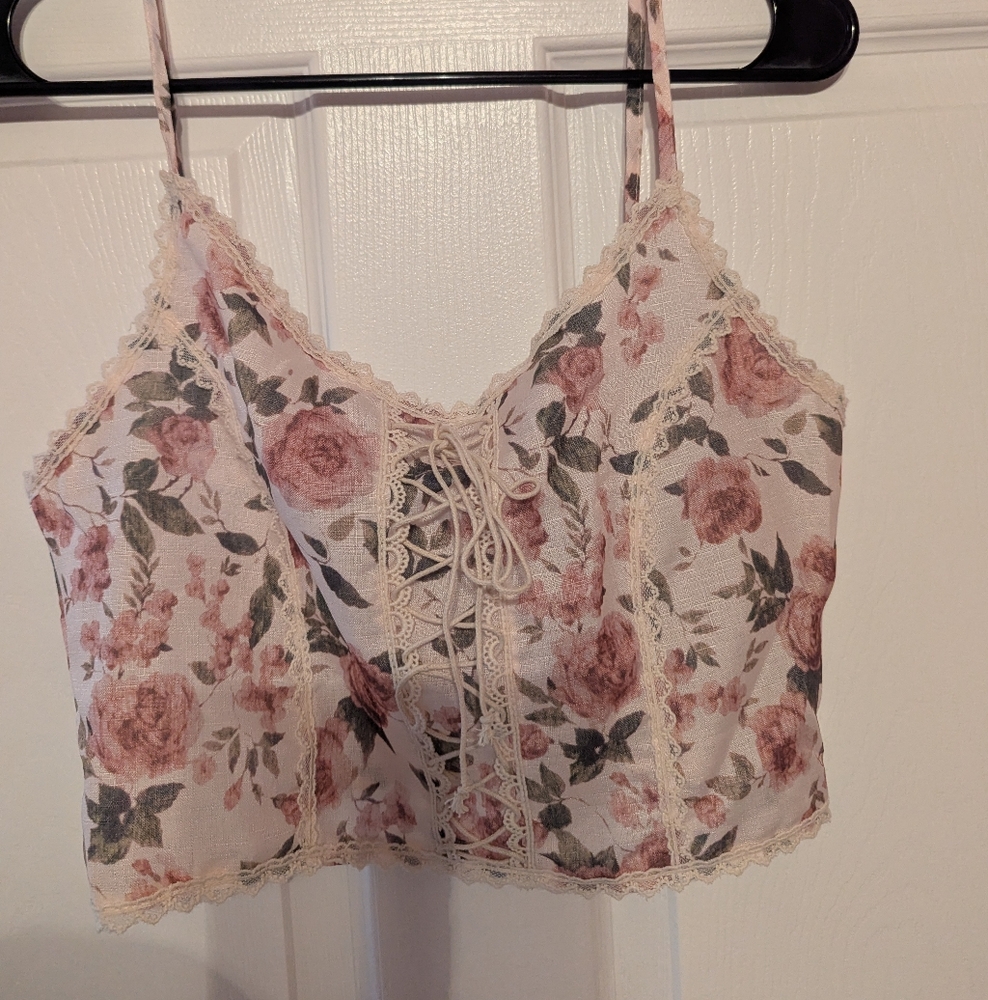Cider Floral Lace-Up Crop Tank